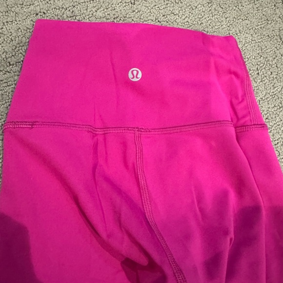 Lululemon Wunder Train Leggings Size 0 - Short Inseam - Picture 3 of 3